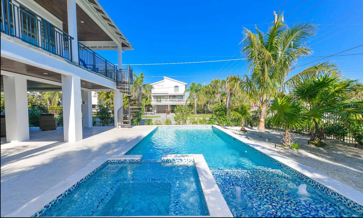 Anna Maria Florida 7 Bedrooms 4 Bathrooms 1 Half Bathrooms Diamond Compass Travel Inc 46