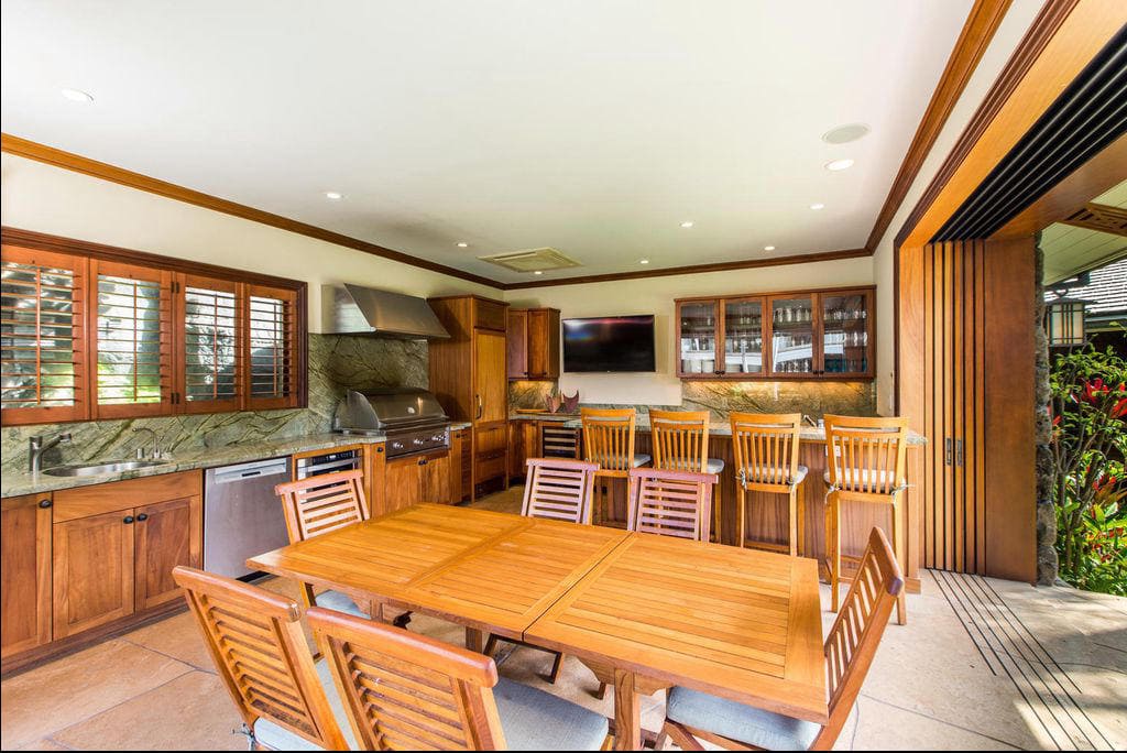 Oahu Hawaii 8 Bedrooms Diamond Compass Travel Inc. 7