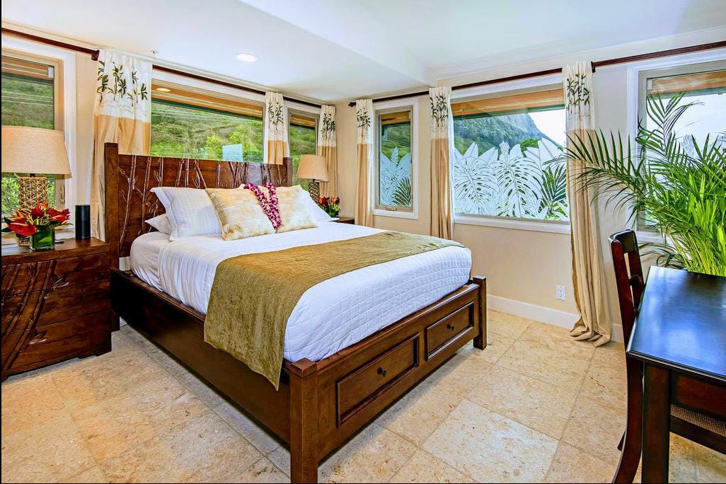 Oahu Hawaii 9 Bedrooms Diamond Compass Travel Inc. 46