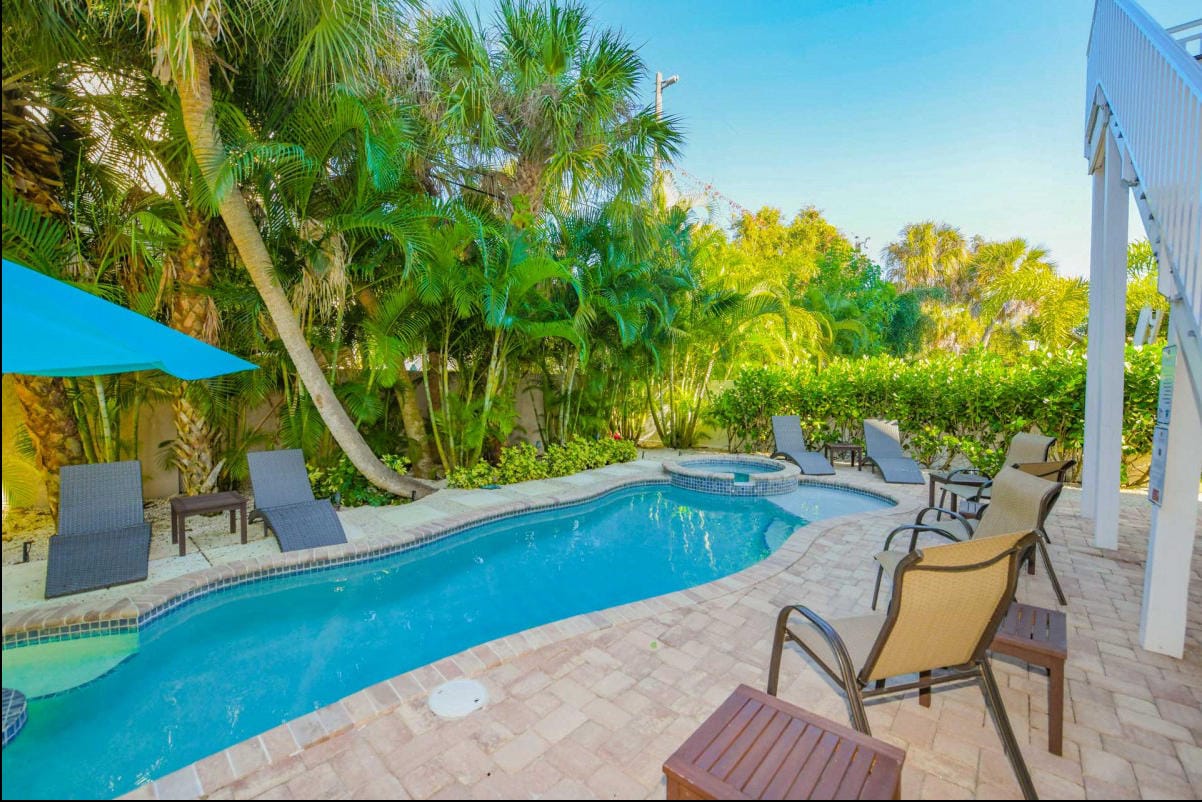 Siesta Key Florida 8 Bedrooms 5.5 Bathrooms Diamond Compass Travel Inc 7