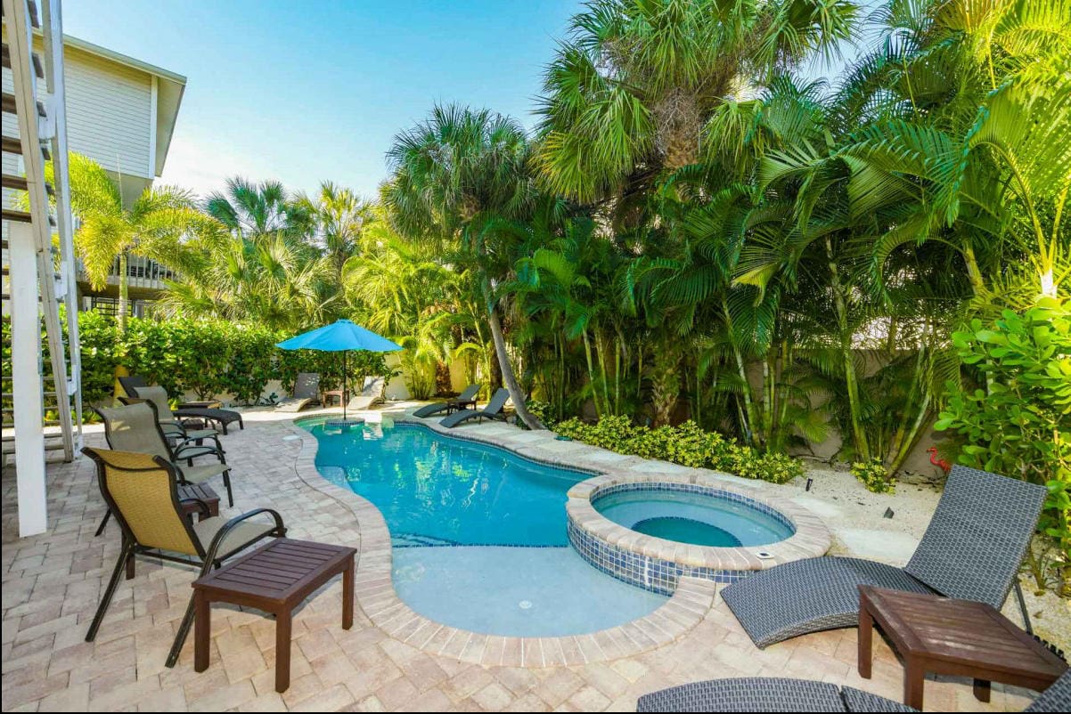 Siesta Key Florida 8 Bedrooms 5.5 Bathrooms Diamond Compass Travel Inc 8