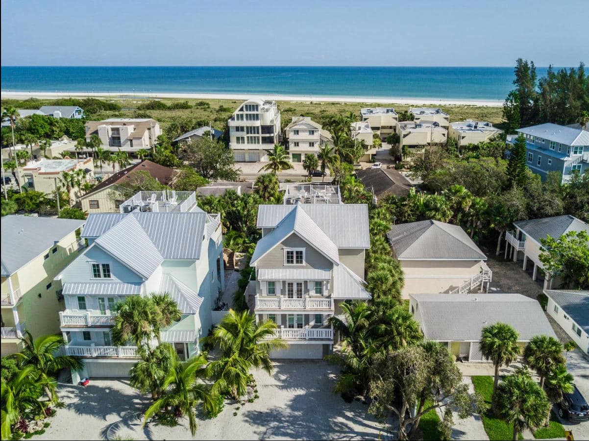 Siesta Key Florida 8 Bedrooms 6.5 Bathrooms Diamond Compass Travel Inc 2