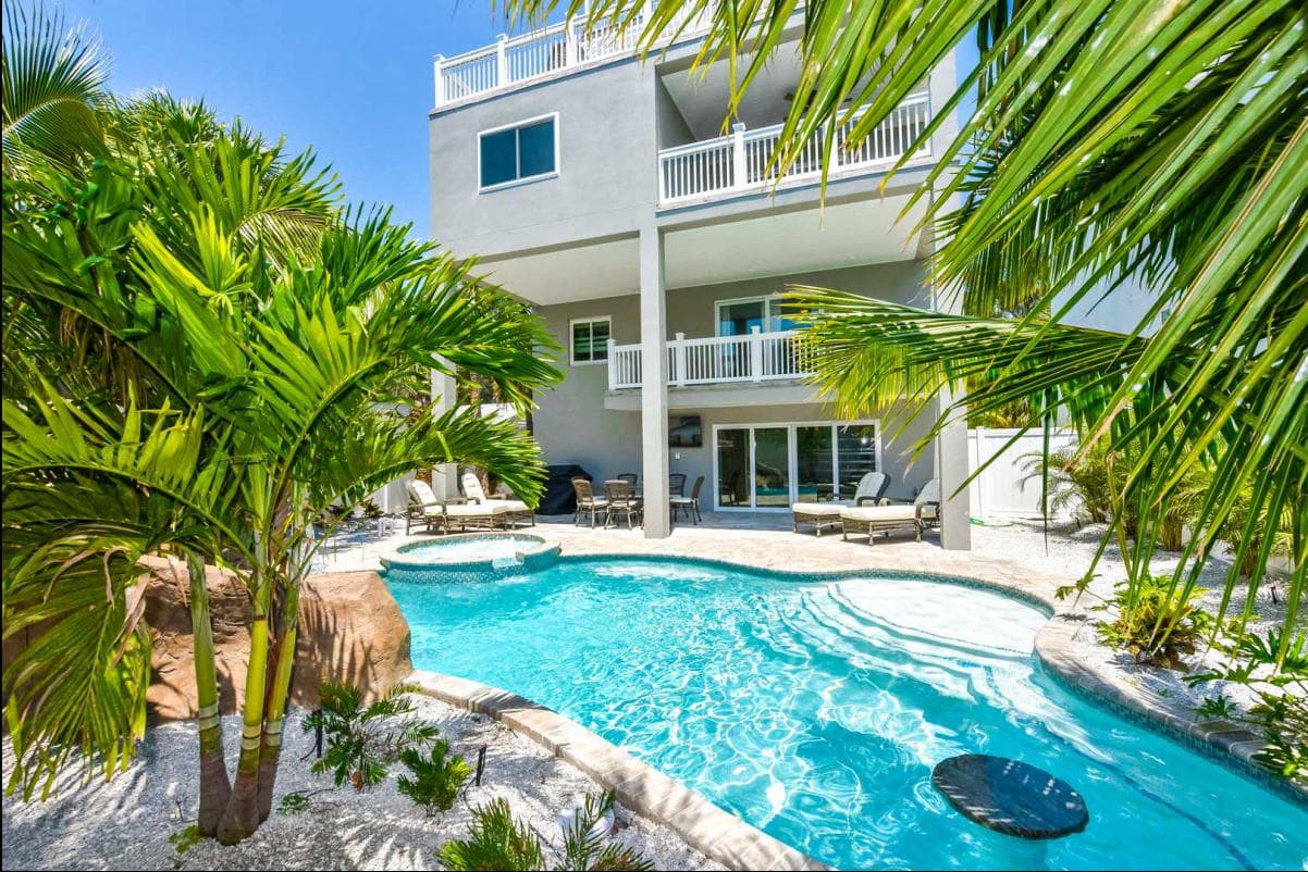 Siesta Key Florida 8 Bedrooms 6.5 Bathrooms Diamond Compass Travel Inc 45