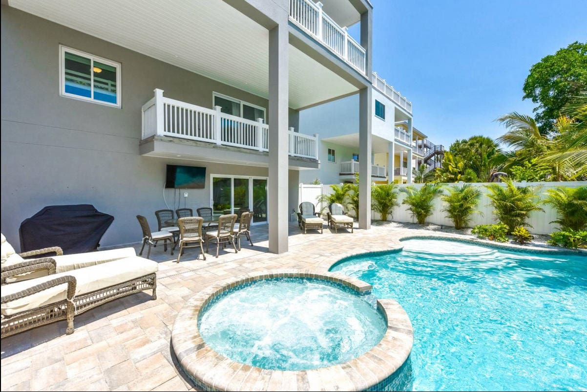 Siesta Key Florida 8 Bedrooms 6.5 Bathrooms Diamond Compass Travel Inc 46