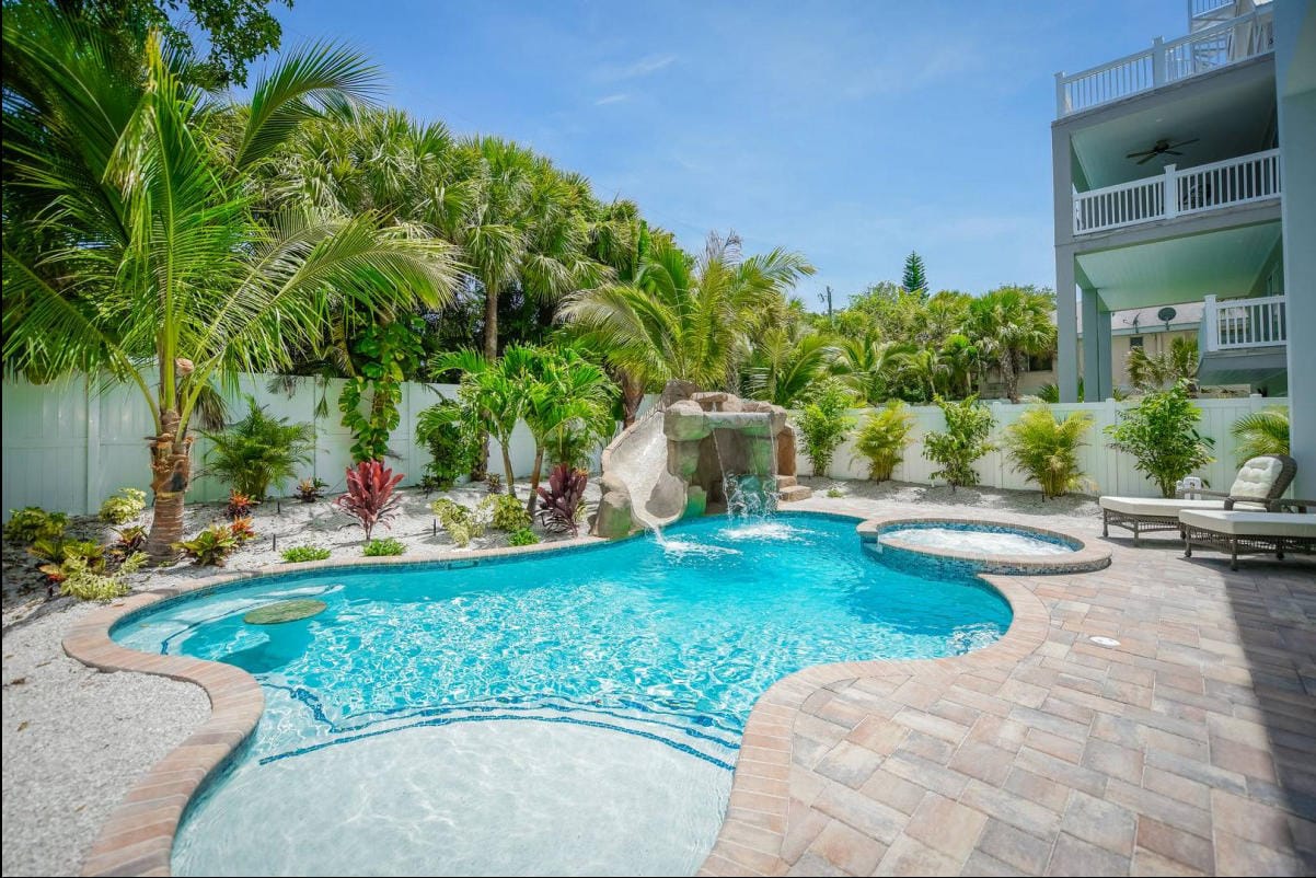 Siesta Key Florida 8 Bedrooms 6.5 Bathrooms Diamond Compass Travel Inc 5 1