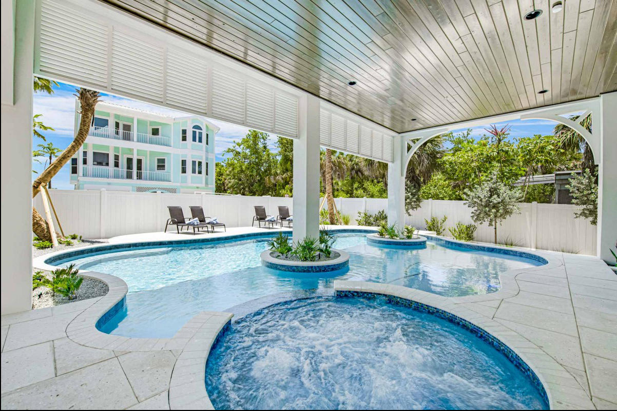 Siesta Key Florida 8 Bedrooms 8.5 Bathrooms Diamond Compass Travel Inc 45