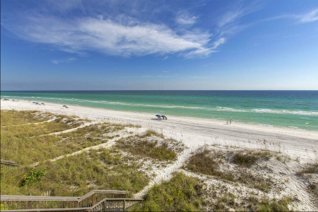 Absolute Beach 4 bedroom Diamond Compass Travel Inc