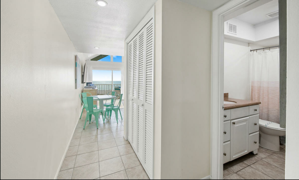 Anna Maria Florida 1 Bedroom Diamond Compass Travel Inc 28.jpg