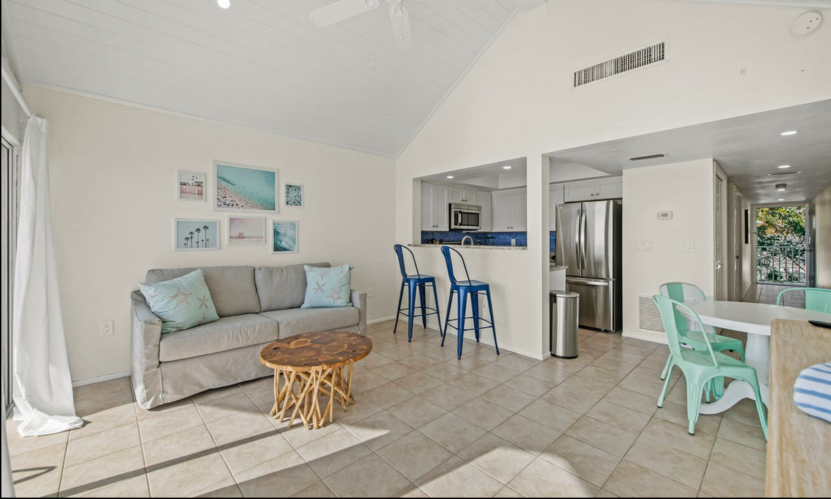 Anna Maria Florida 1 Bedroom Diamond Compass Travel Inc 5.jpg