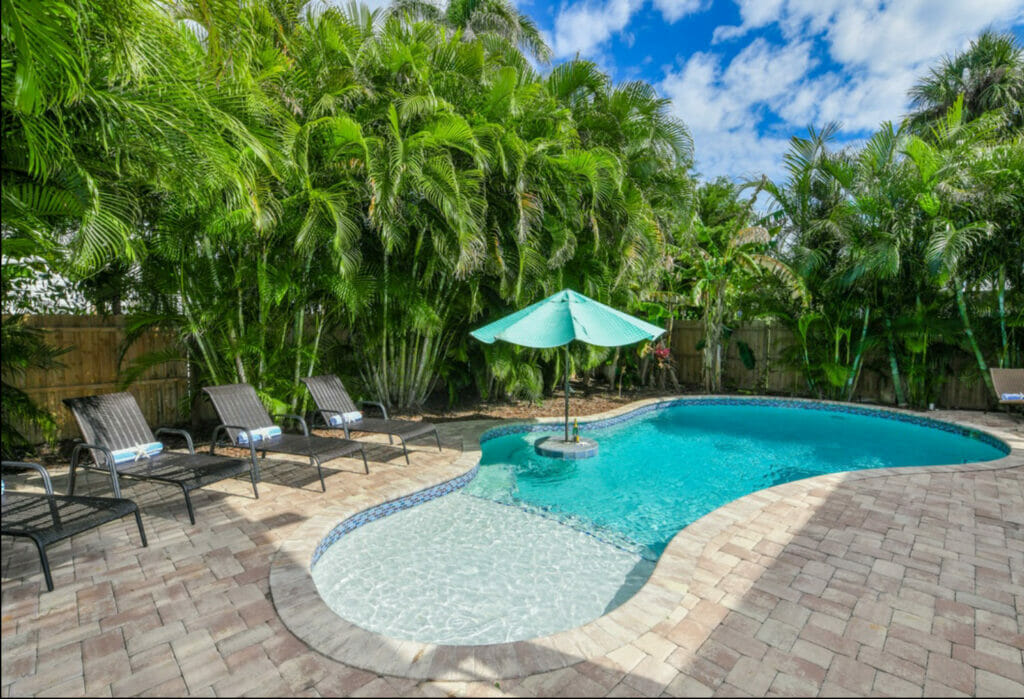 Anna Maria Island Florida 3 Bedroom Diamond Compass Travel Inc 46.jpg