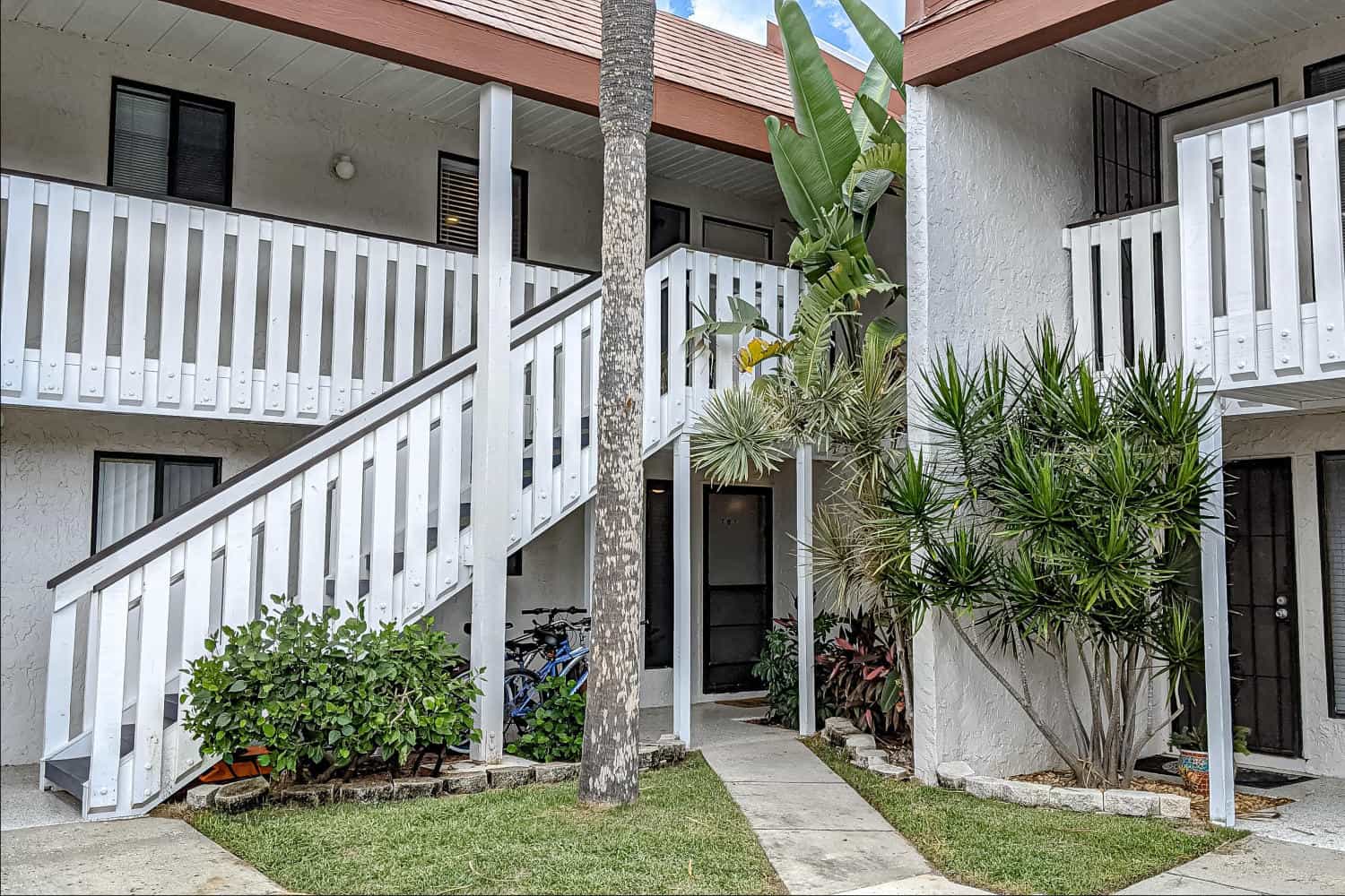 Bradenton Beach Florida 2 Bedroom Diamond Compass Travel Inc. 22.jpg