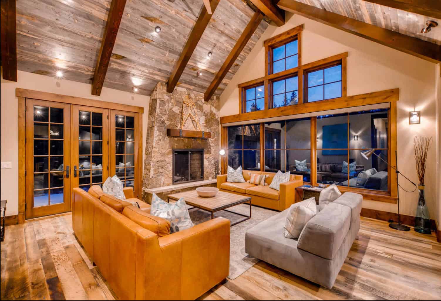 Breckenridge Colorado 5 Bedroom Diamond Compass Travel Inc 1.jpg