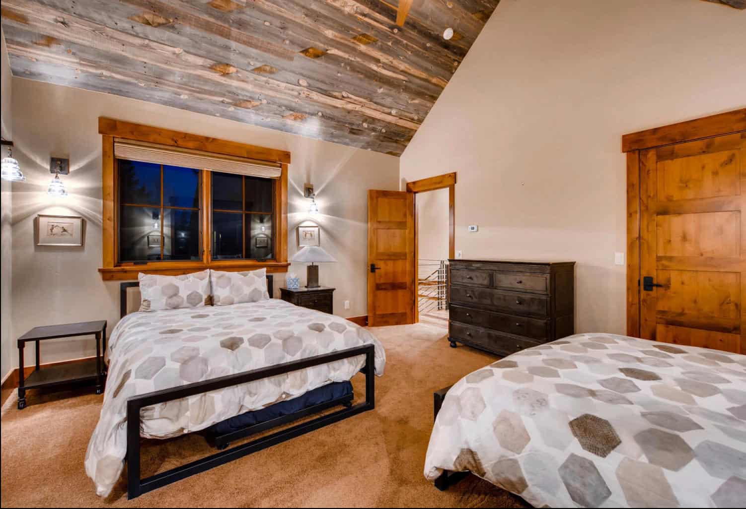 Breckenridge Colorado 5 Bedroom Diamond Compass Travel Inc 24.jpg