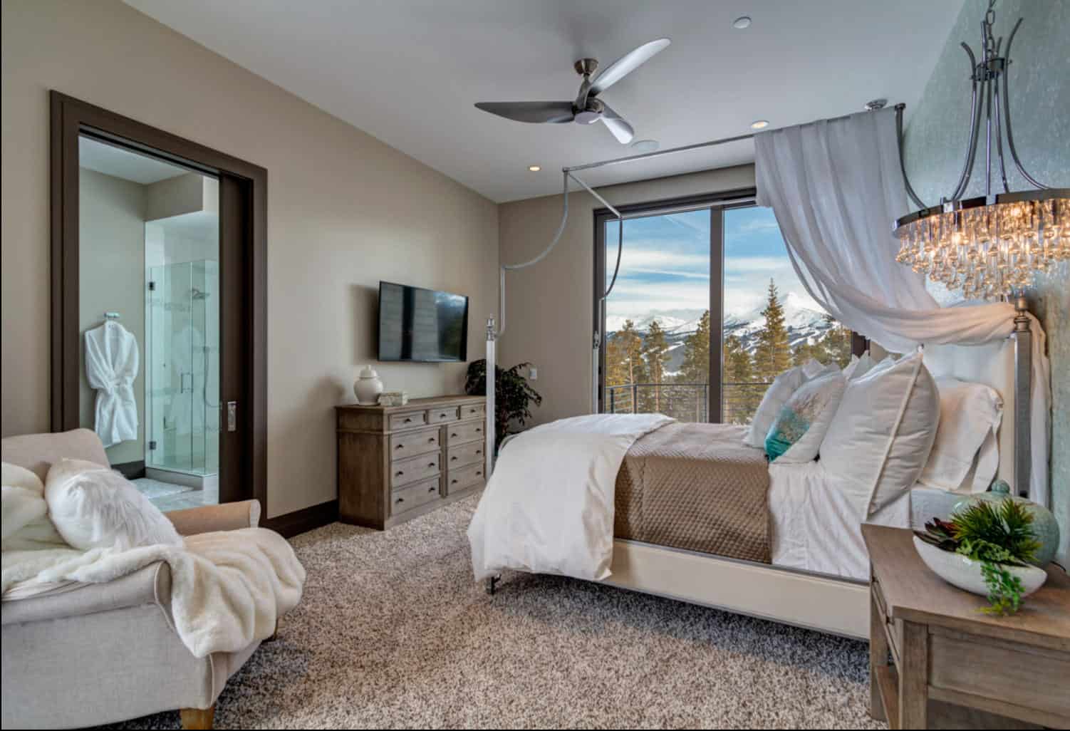 Breckenridge Colorado 5 Bedroom Diamond Compass Travel Inc 33 1.jpg 1