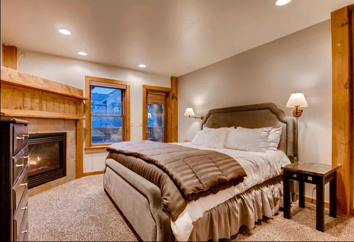 Breckenridge Colorado 8 Bedroom Diamond Compass Travel Inc 19.jpg