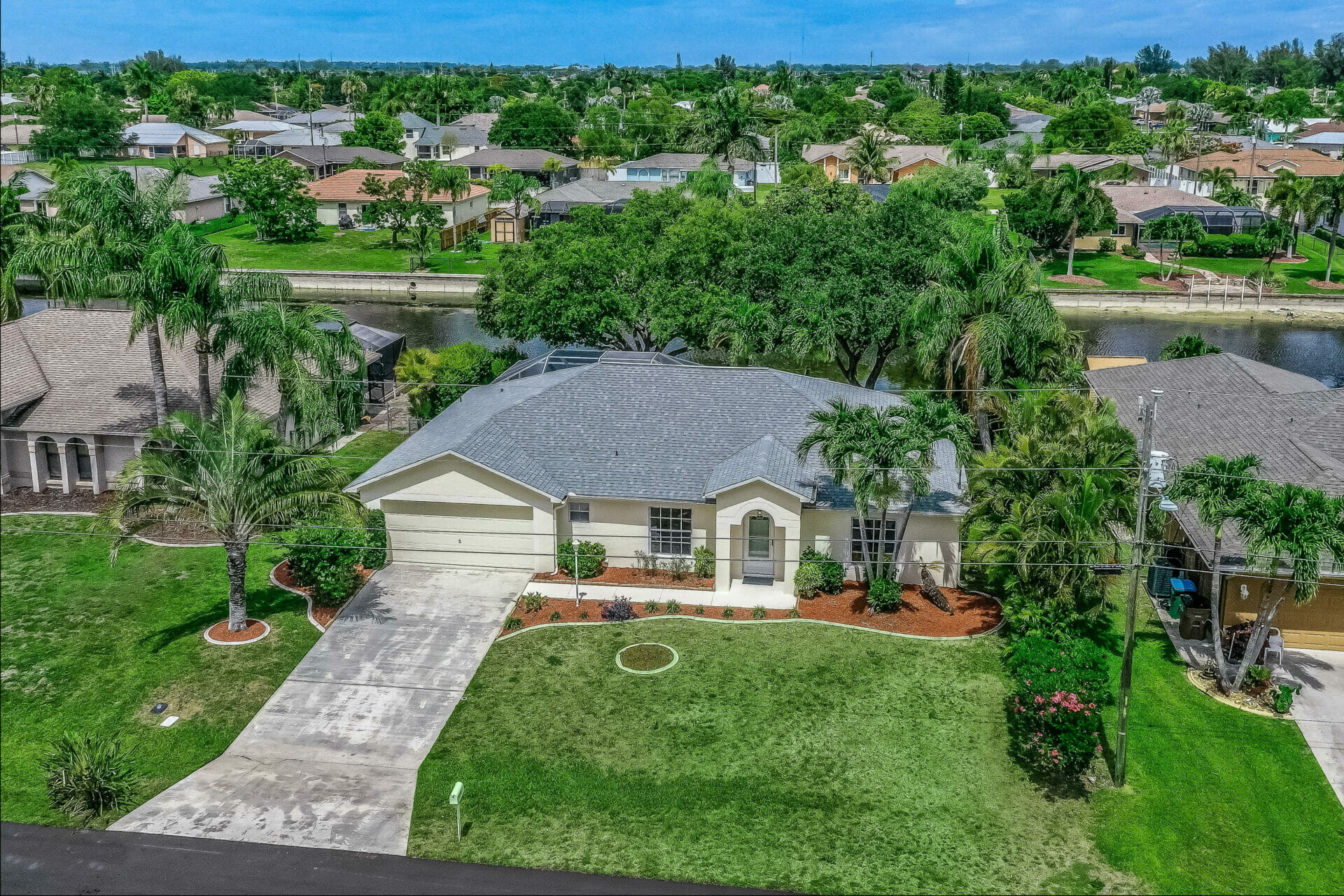 Cape Coral Florida 4 Bedroom Diamond Compass Travel Inc 13.jpg