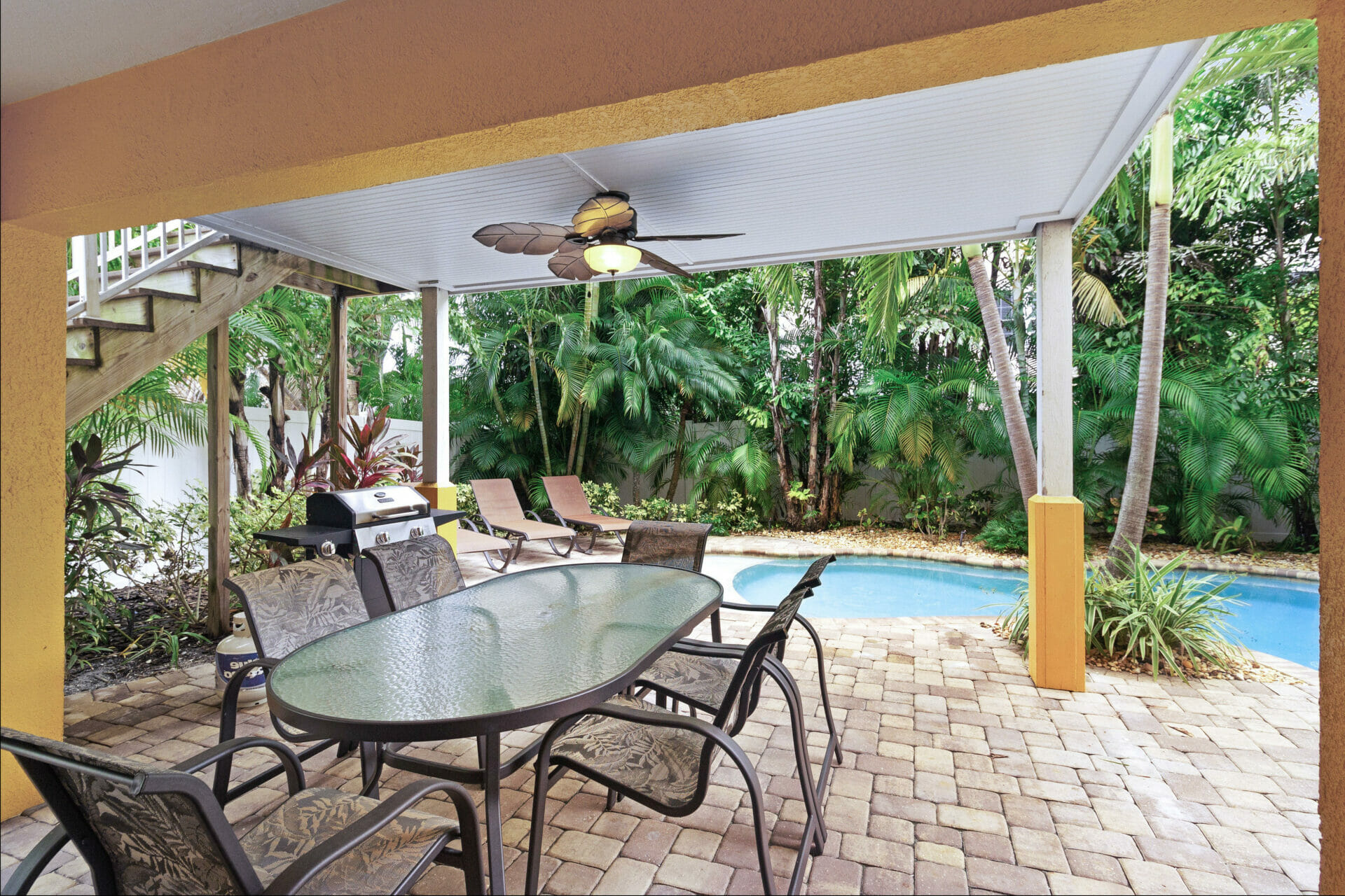 Holmes Beach Florida 4 Bedrooms Diamond Compass Travel Inc. 3