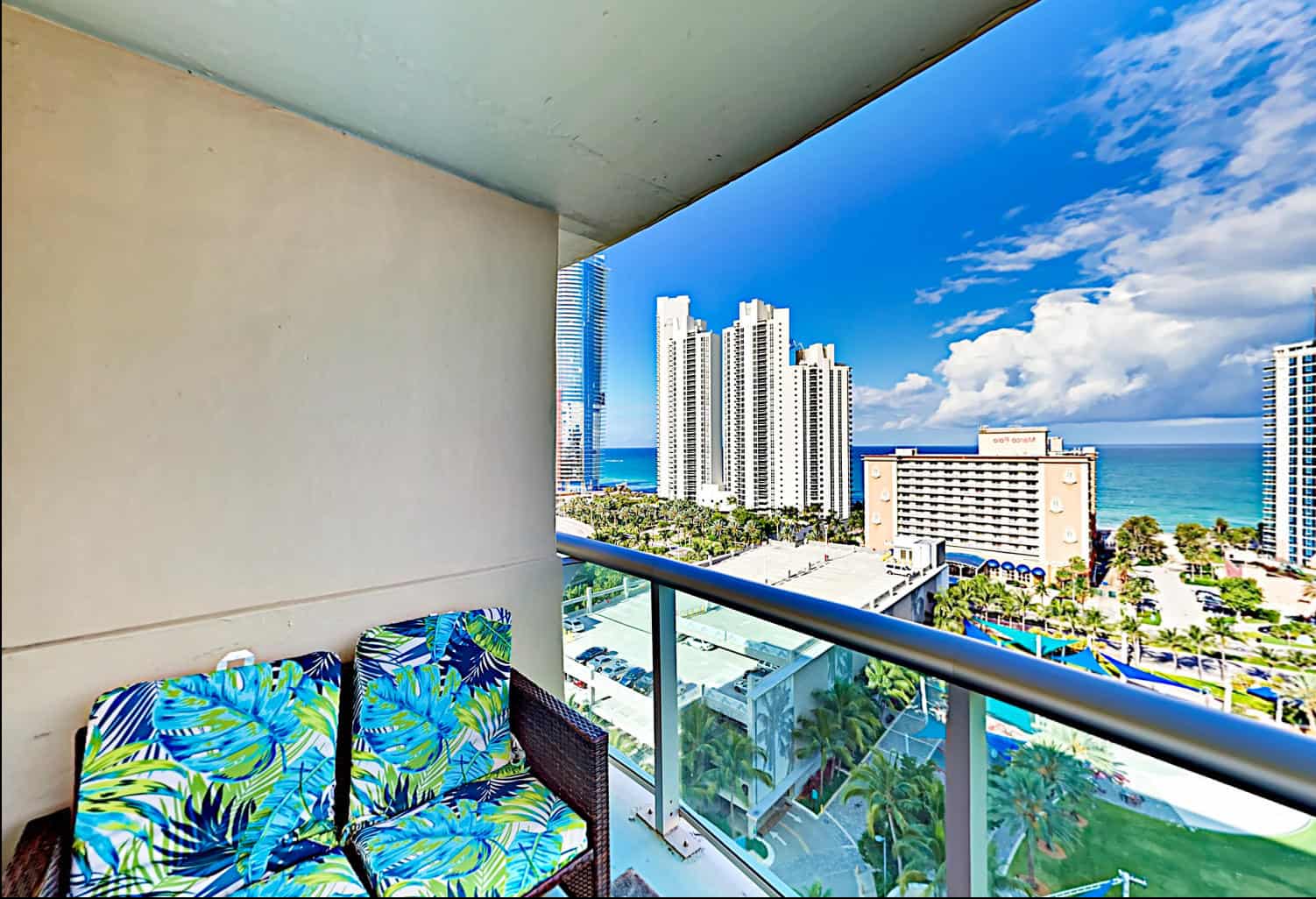 Miami Florida 1 Bedroom Diamond Compass Travel Inc 4.jpg