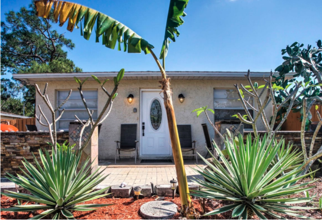 Naples Florida 3 Bedroom Diamond Compass Travel Inc 1.png