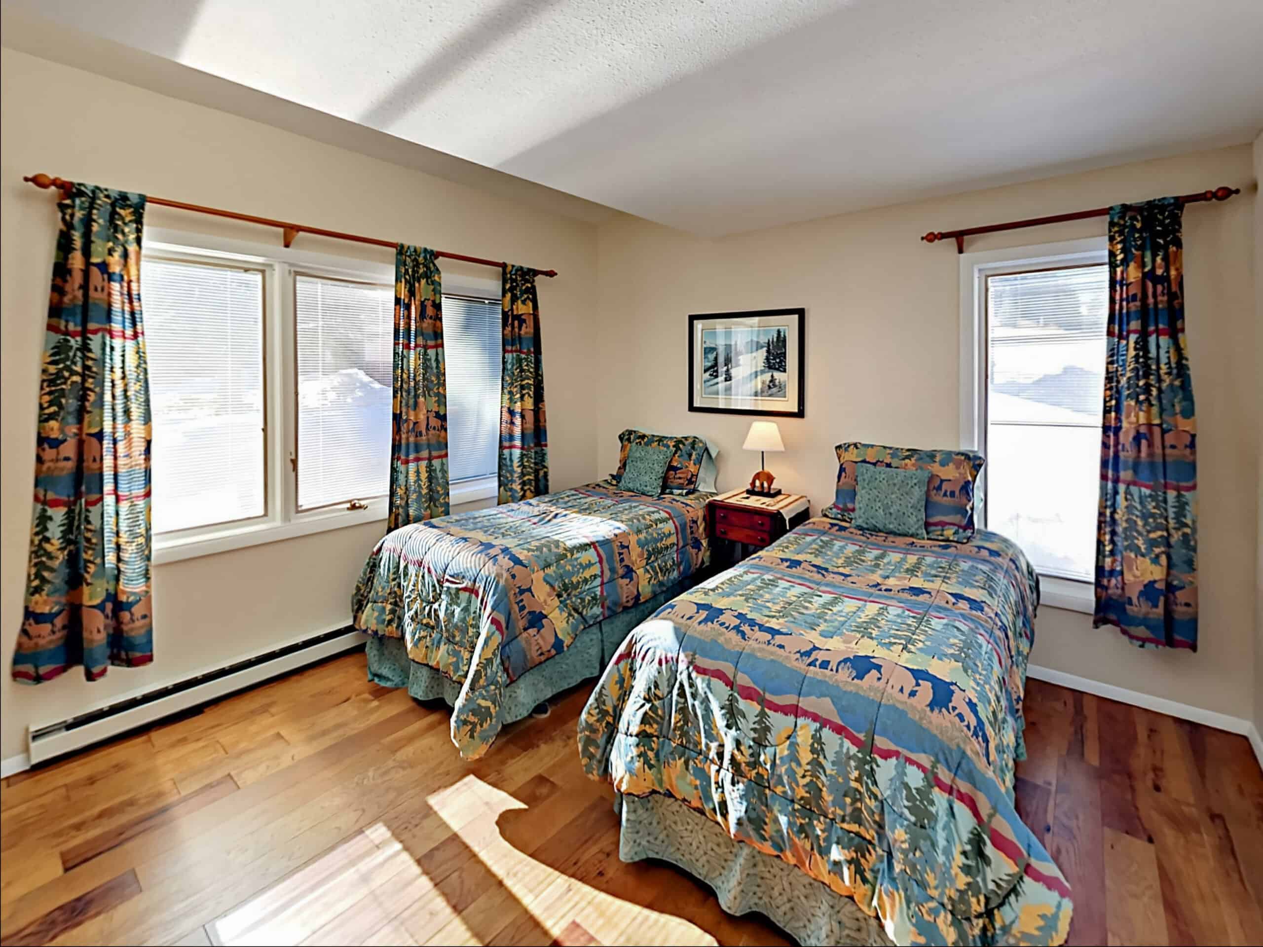 Pinecone Lodge 3 bedroom Diamond Comapss Travel Inc 12