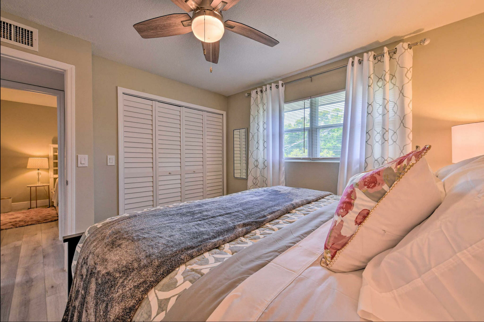 Sarasota 2 Bedroom Diamond Compass Travel Inc 16