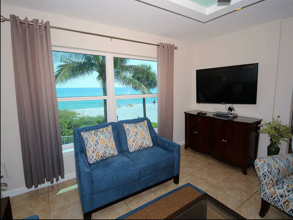 Suits Us 2 bedroom Diamond Compass Travel Inc22