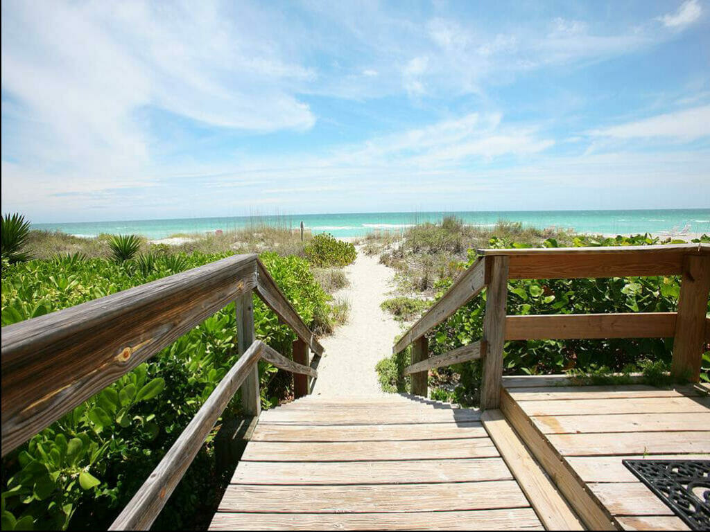 Suits Us 2 bedroom Diamond Compass Travel Inc27