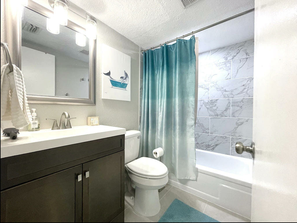 Tampa Florida 3 Bedroom Diamond Compass Travel Inc 23.jpg