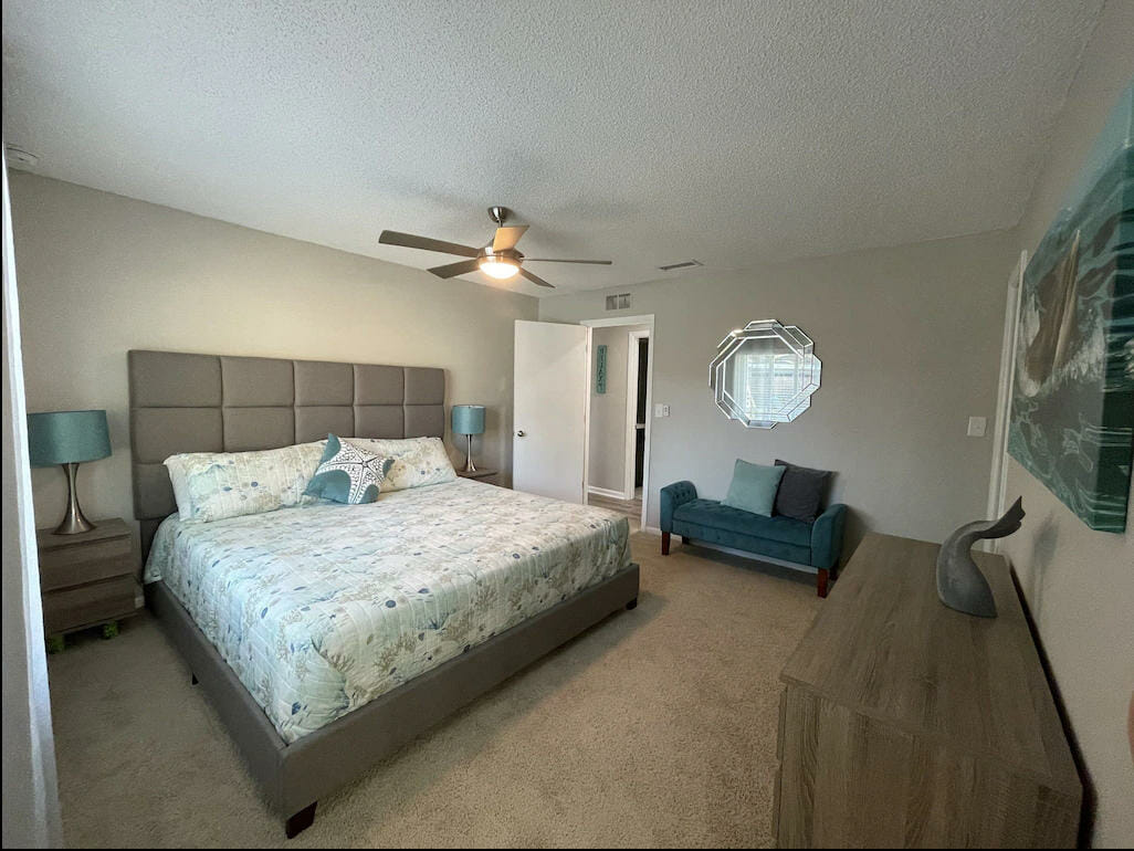 Tampa Florida 3 Bedroom Diamond Compass Travel Inc 4.jpg