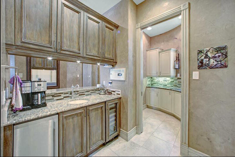 Bonita Springs 5 Bedroom Diamond Compass Travel Inc 18.jpg