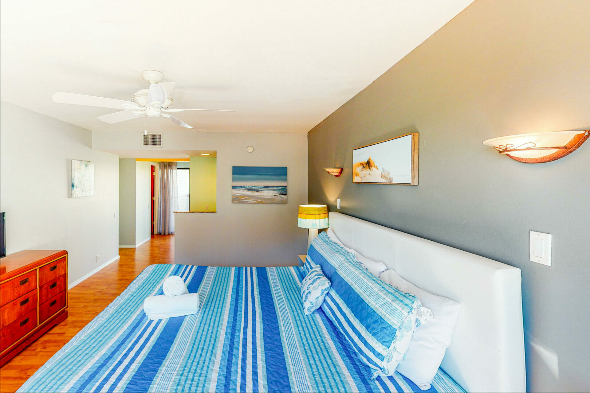 Bradenton Beach Florida 2 Bedrooms Diamond Compass Travel Inc 15