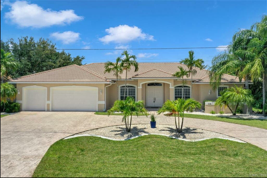 Cape Coral Florida 4 Bedroom Villa Diamond Compass Travel Inc 1