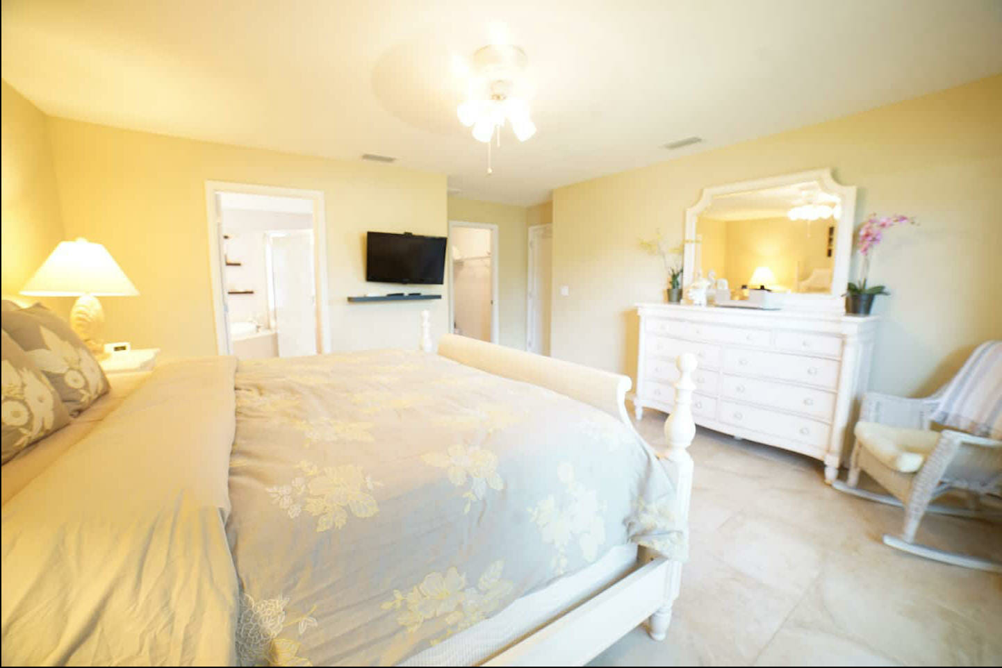 Dreamsville 3 bedroom Diamond Compass Travel Inc 25