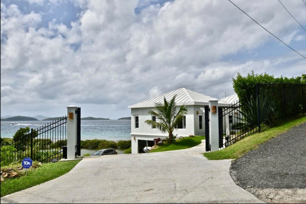 St. Thomas US Virgin Islands 4 Bedrooms Diamond Compass Travel Inc 16 cleanup