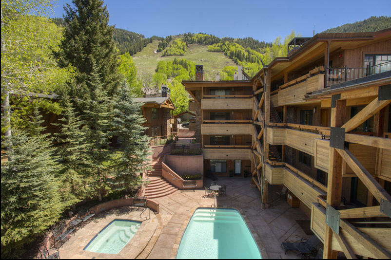 Aspen Colorado 6 Bedroom Diamond Compass Travel Inc 20.jpg