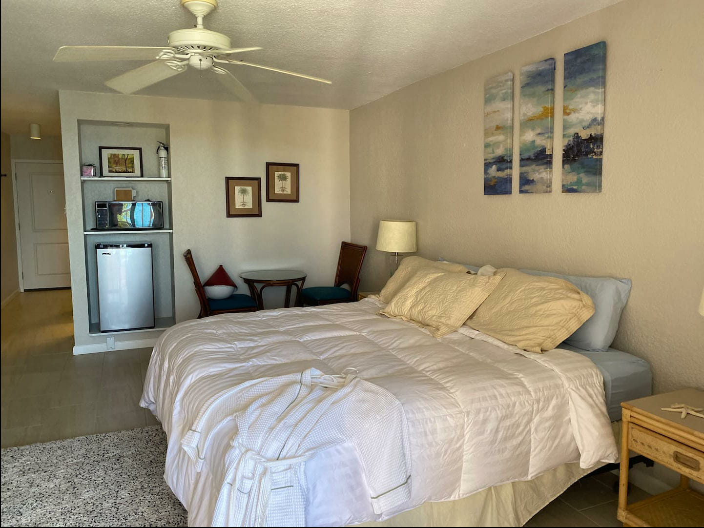 Just Beachy 2 bedroom Diamond Compass Travel Inc 3