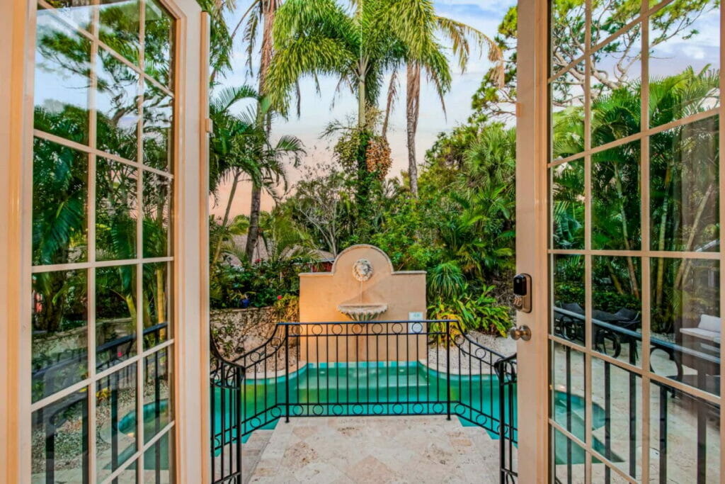 St. Armands Florida 4 Bedroom Villa Diamond Compass Travel Inc 7