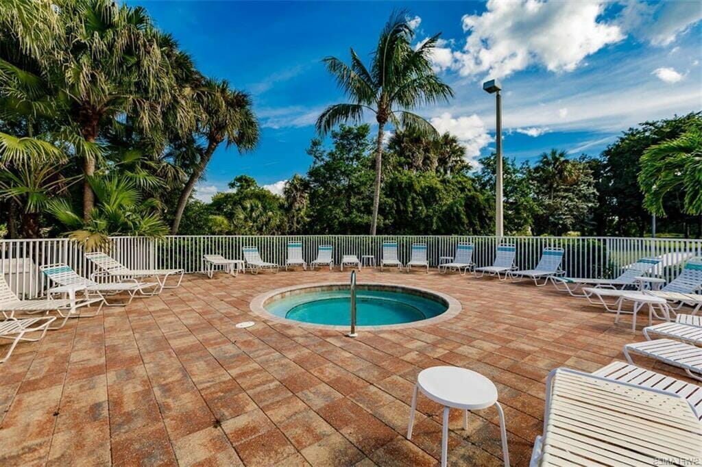 Cape Coral 2 Bedroom Condo Diamond Compass Travel Inc 4