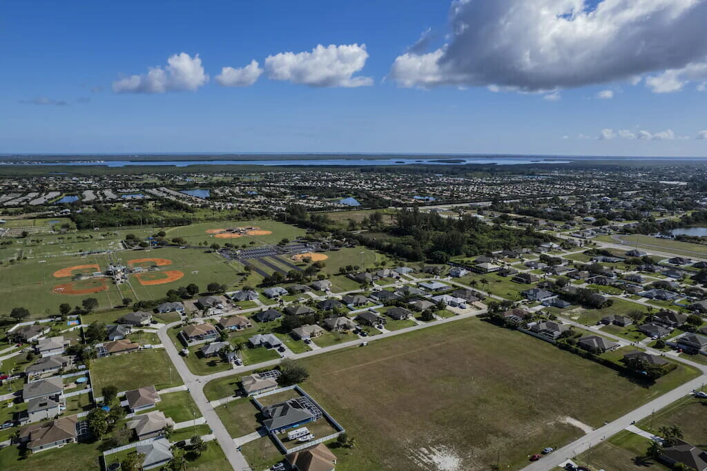 Cape Coral Florida 4 Bedroom Villa Diamond Compass Travel Inc 7