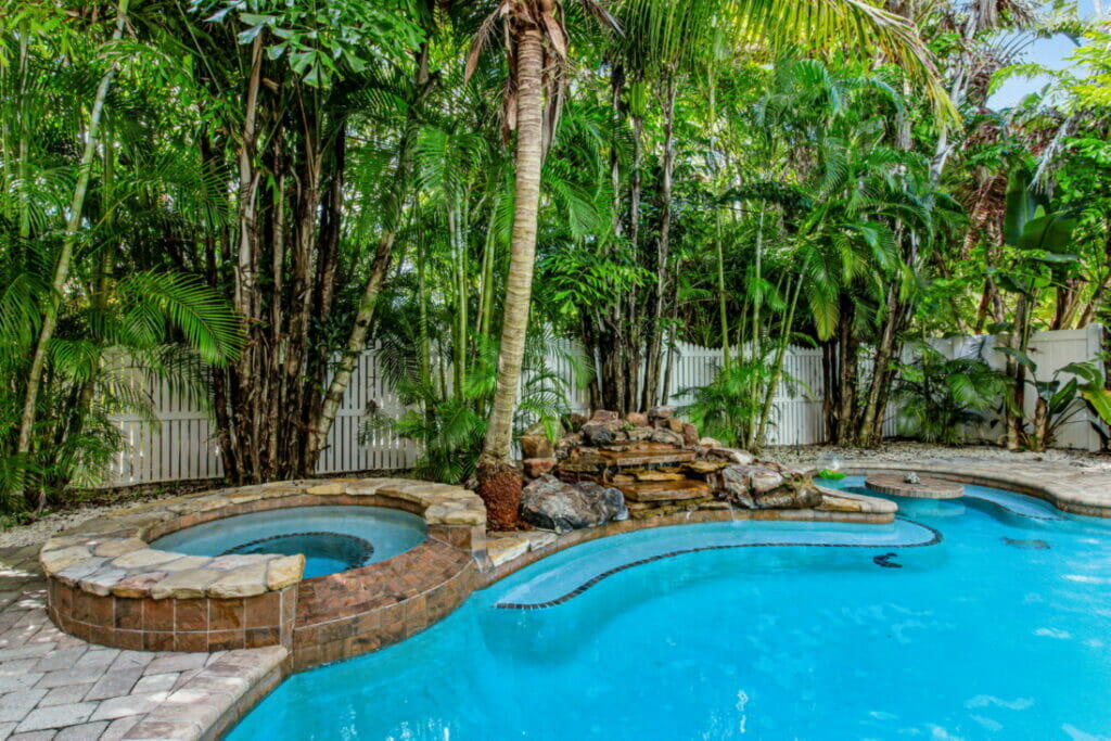 Holmes Beach Florida 6 Bedroom Villa Diamond Compass Travel Inc 33