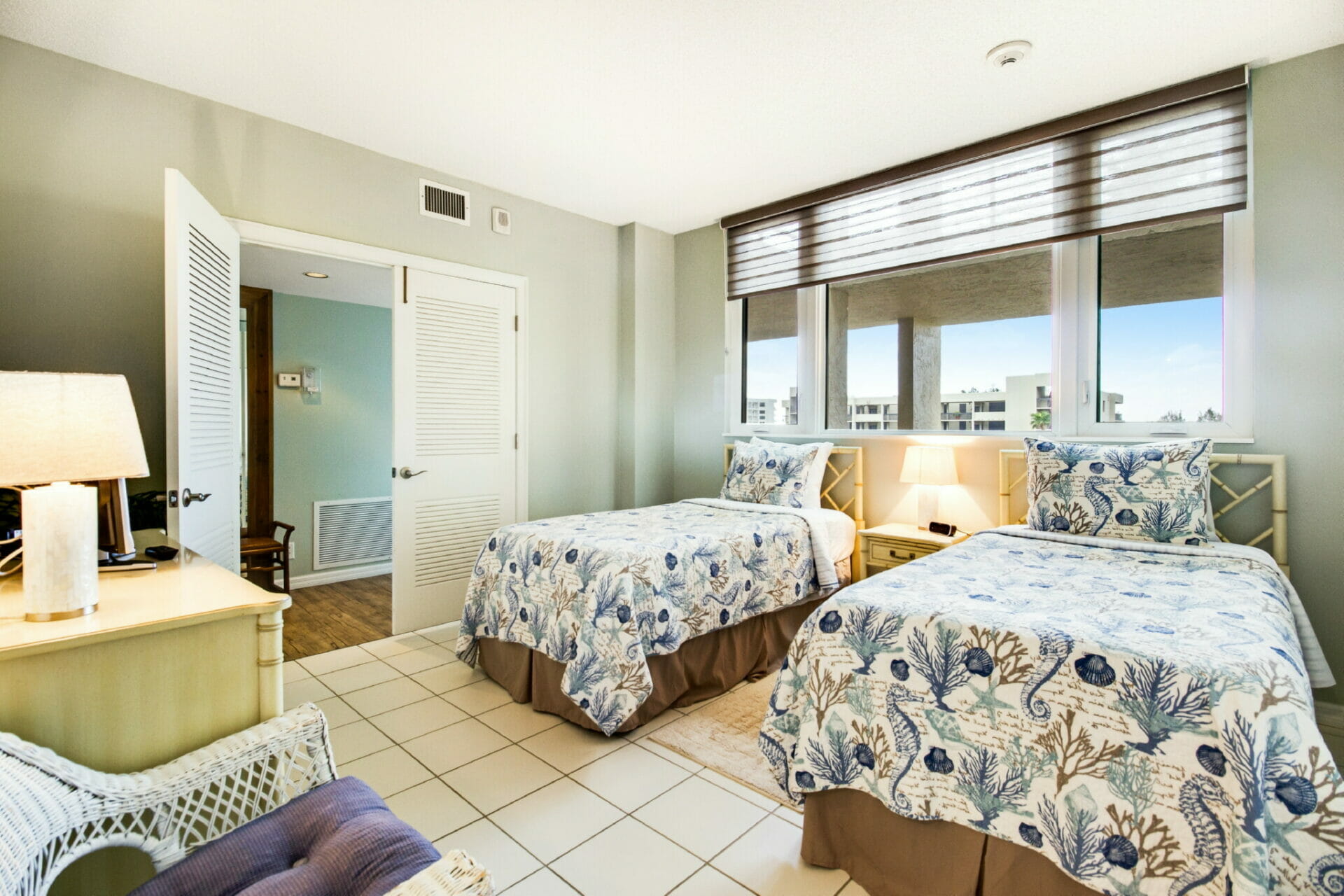 Longboat Key Florida 2 Bedroom Condo Diamond Compass Travel Inc 16