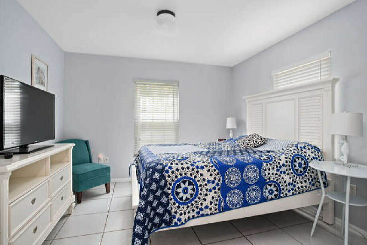 Naples Florida 2 Bedroom Diamond Compass Travel Inc 1