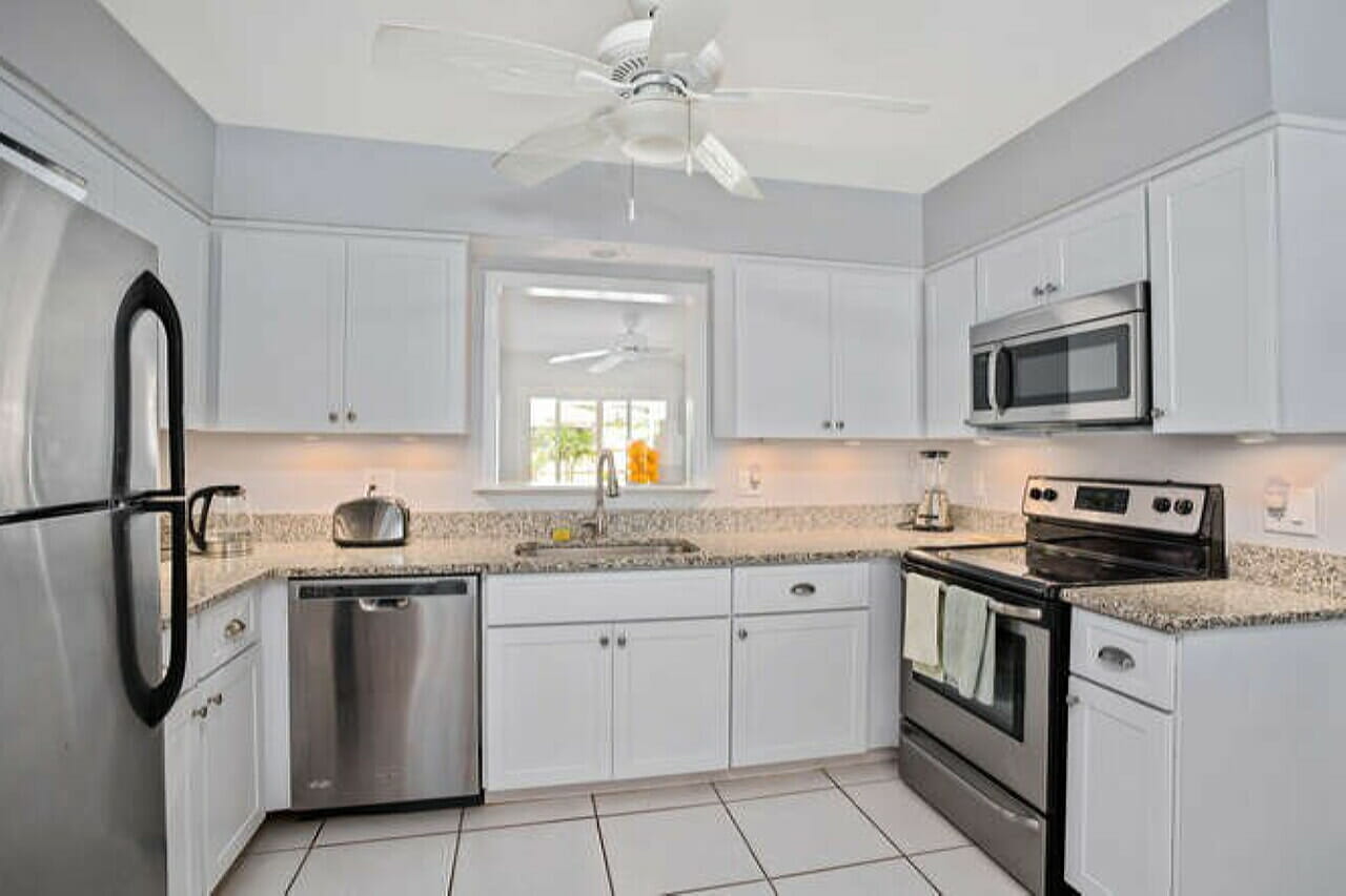 Naples Florida 2 Bedroom Diamond Compass Travel Inc 6