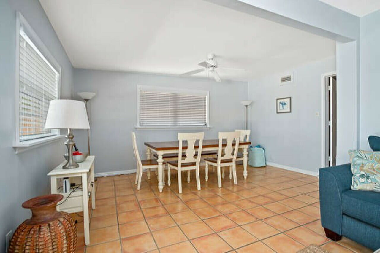 Naples Florida 2 Bedroom Diamond Compass Travel Inc 9