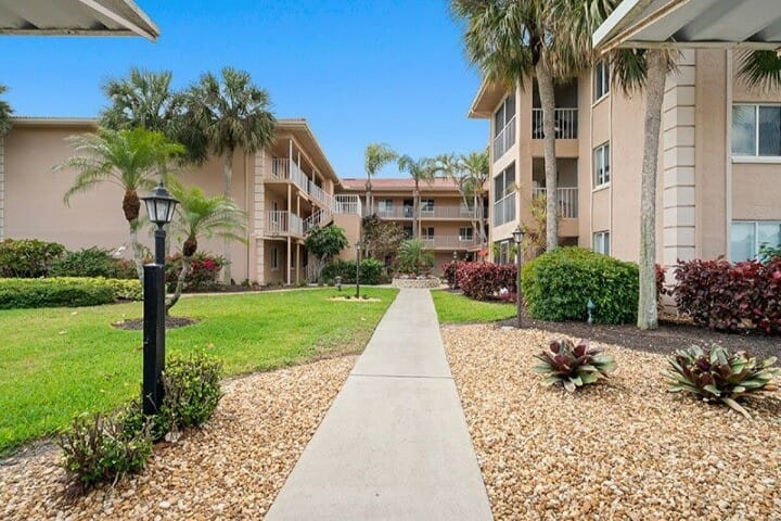 Naples Florida 2 Bedroom Diamond Compass Travel Inc